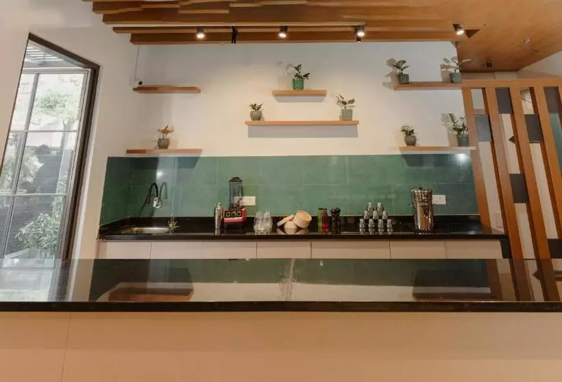 Hotel Regal Business Suites