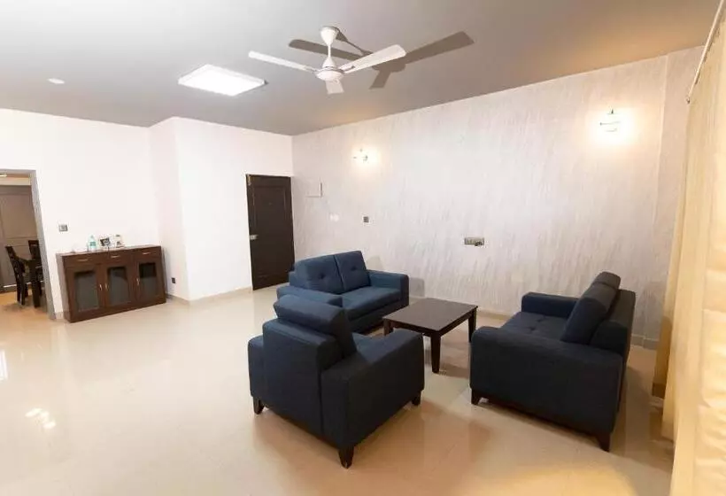 Hotel Regal Business Suites