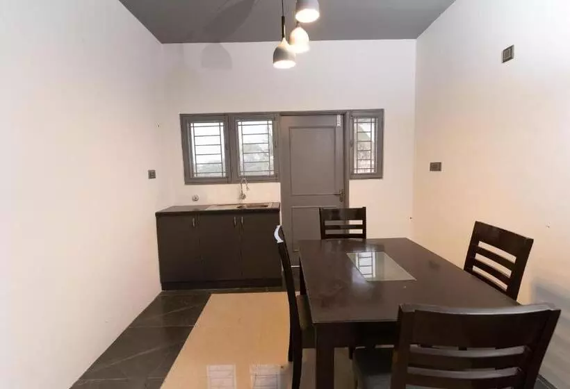 Hotel Regal Business Suites