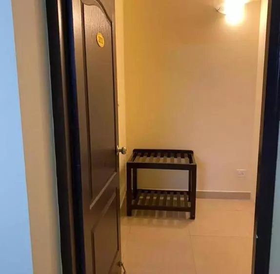 Hotel Regal Business Suites