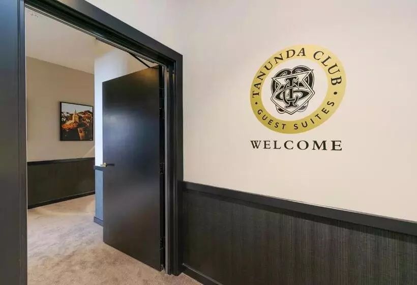 Hotelli The Tanunda Club Guest Suites
