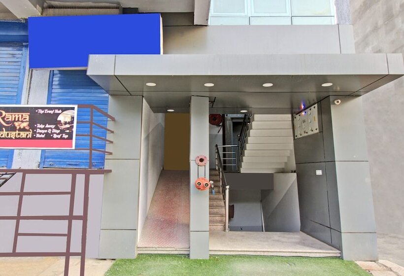 ホテル Treebo Rama Hindustani