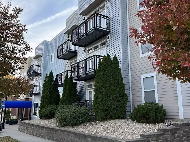 Washburn Hotel Suites