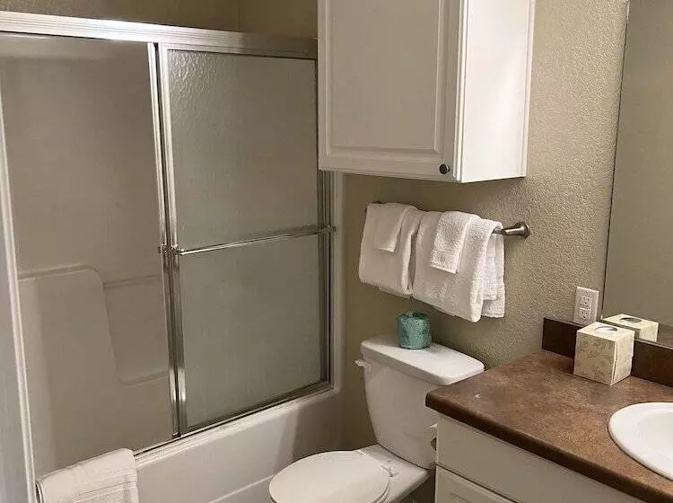 Washburn Hotel Suites