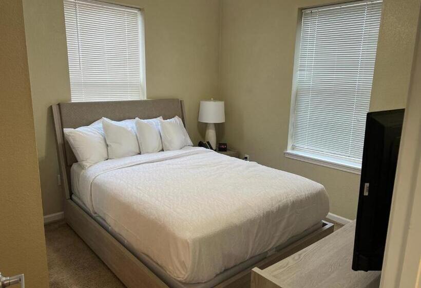 Washburn Hotel Suites