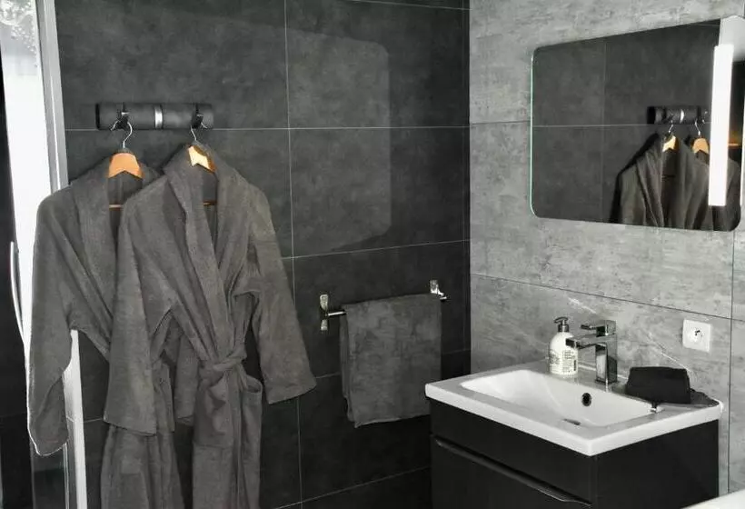 Majatalo Nuit Privée Avec Jacuzzi