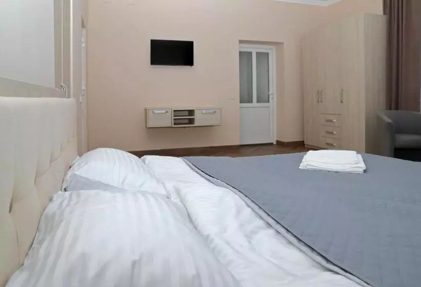 Hotelli Lastivka Guest House