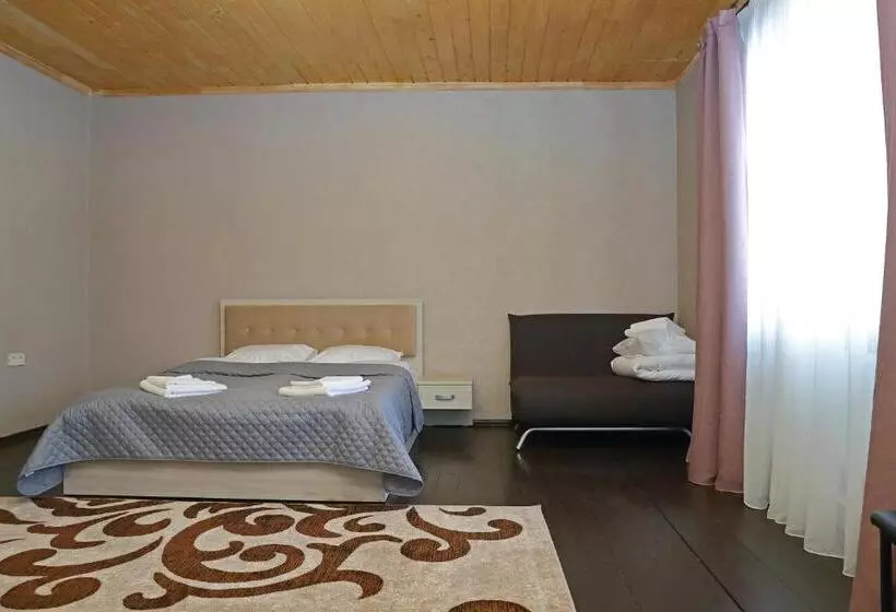 Hotelli Lastivka Guest House
