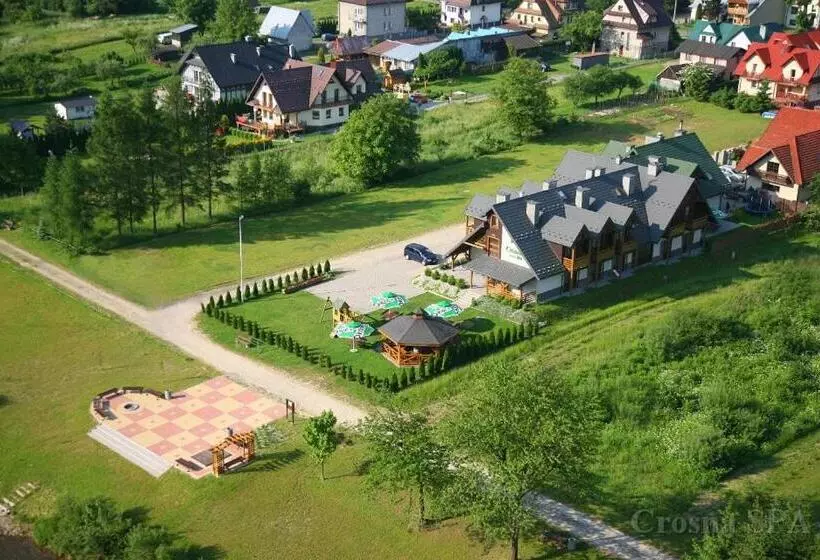 Hotelli Pensjonat Crosna Spa