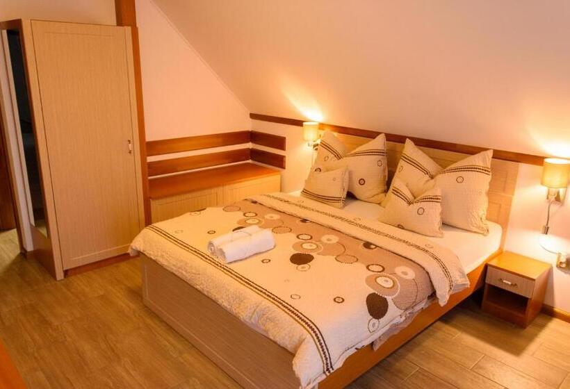 Пансион Tulipán Vendégház