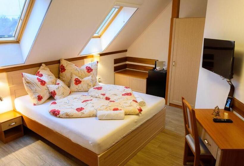 Пансион Tulipán Vendégház