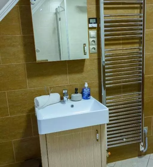 ペンション Tulipán Vendégház