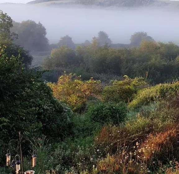 Aamiaismajoitus (B&B) A Barn At South Downs Stay