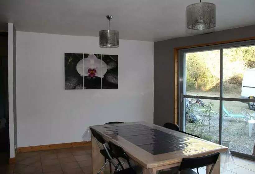 ベッドアンドブレックファースト Gîte D étape Et Table D Hôtes Les Airelles