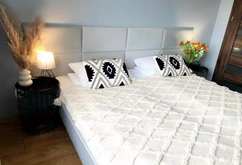 ベッドアンドブレックファースト Saskia Dwór & Spa Willa Z Podgrzewanym Basenem