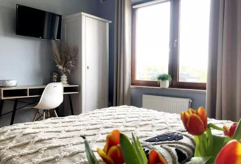 ベッドアンドブレックファースト Saskia Dwór & Spa Willa Z Podgrzewanym Basenem