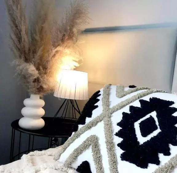 ベッドアンドブレックファースト Saskia Dwór & Spa Willa Z Podgrzewanym Basenem