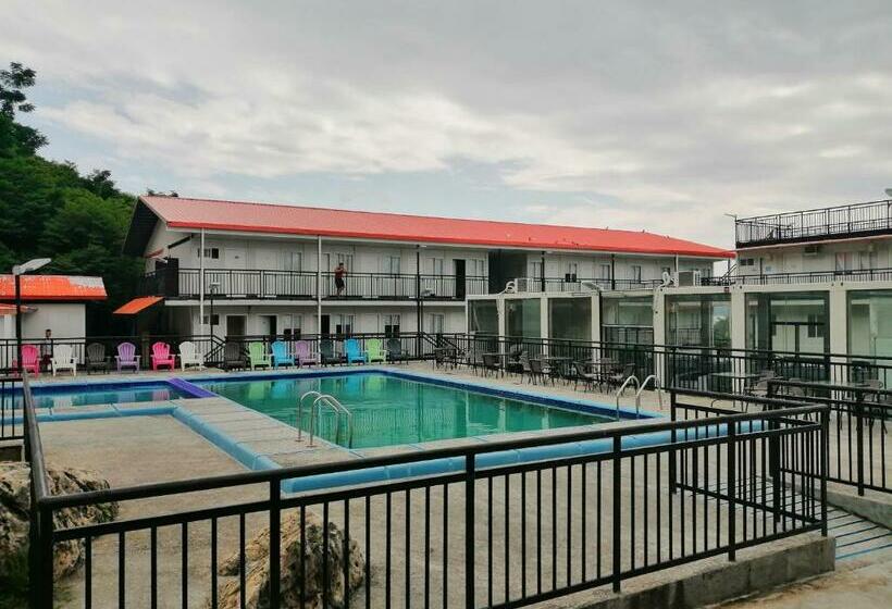 By The Sea Hotel Bulalacao