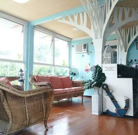 By The Sea Hotel Bulalacao