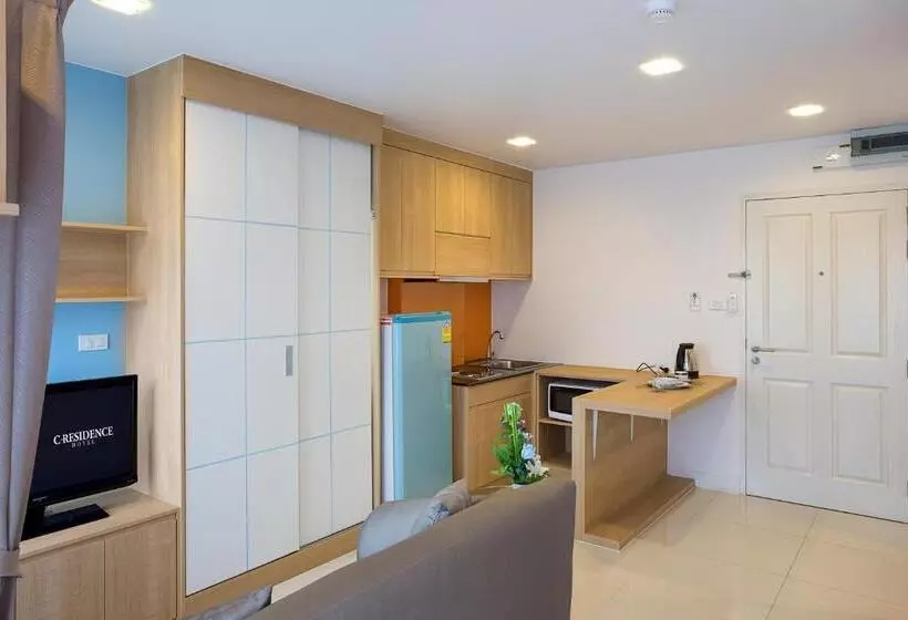 C House & Residence Hotel Amata City