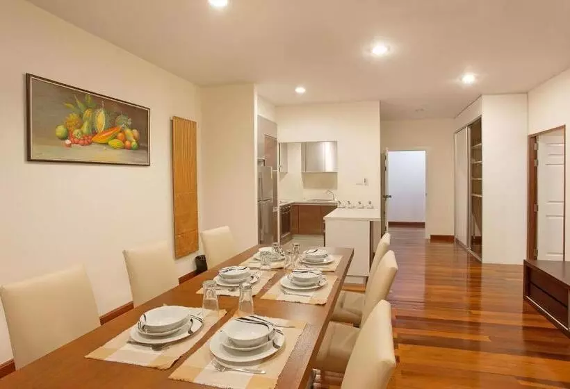 C House & Residence Hotel Amata City