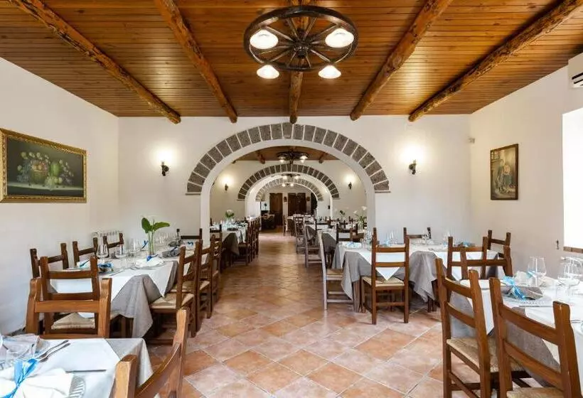 Hotelli Agriturismo Le Ghiandaie