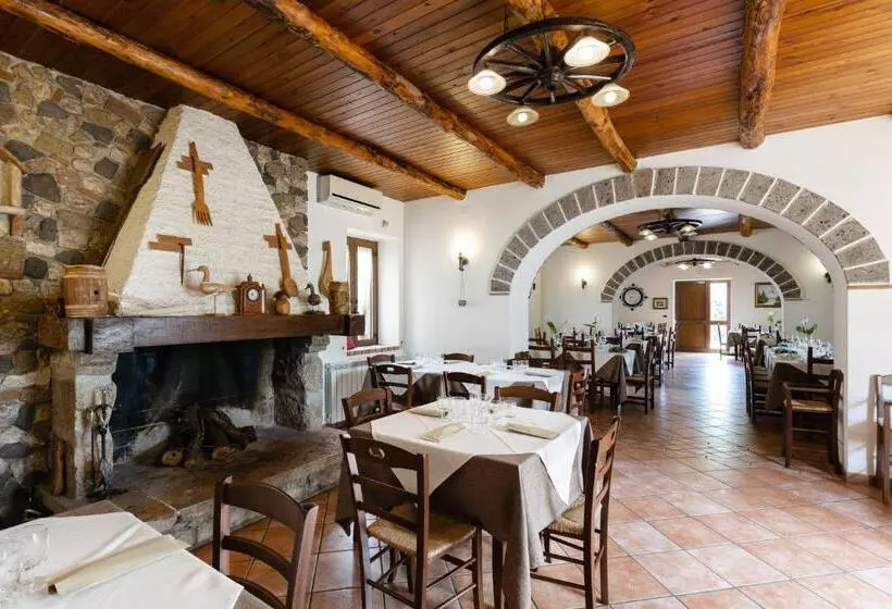 Hotelli Agriturismo Le Ghiandaie