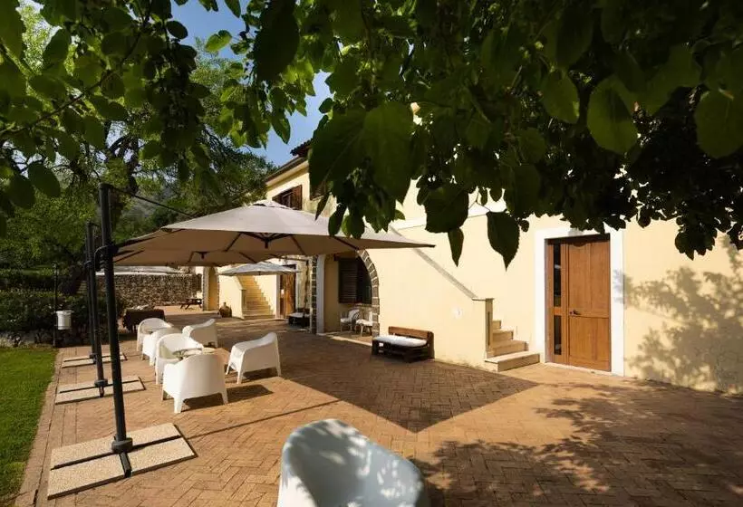 Hotelli Agriturismo Le Ghiandaie