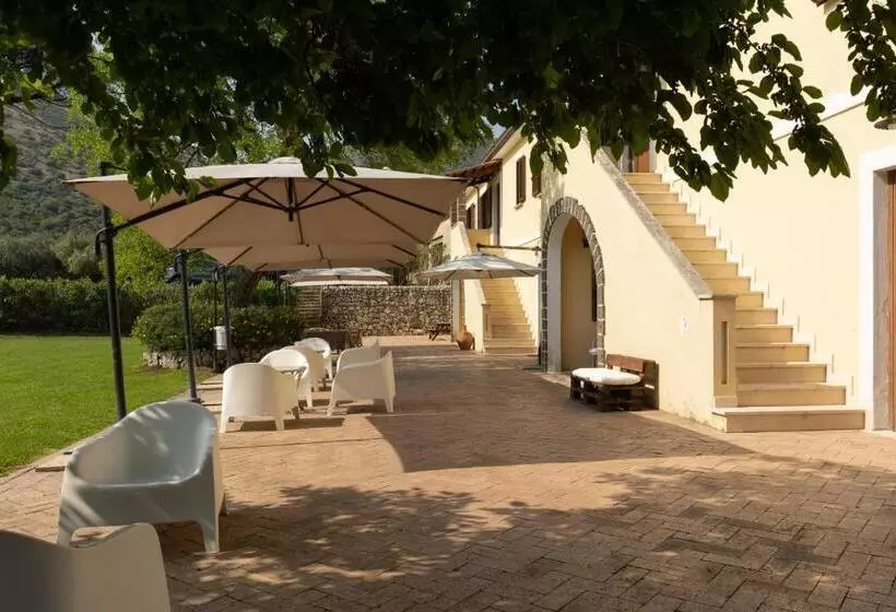 Hotelli Agriturismo Le Ghiandaie