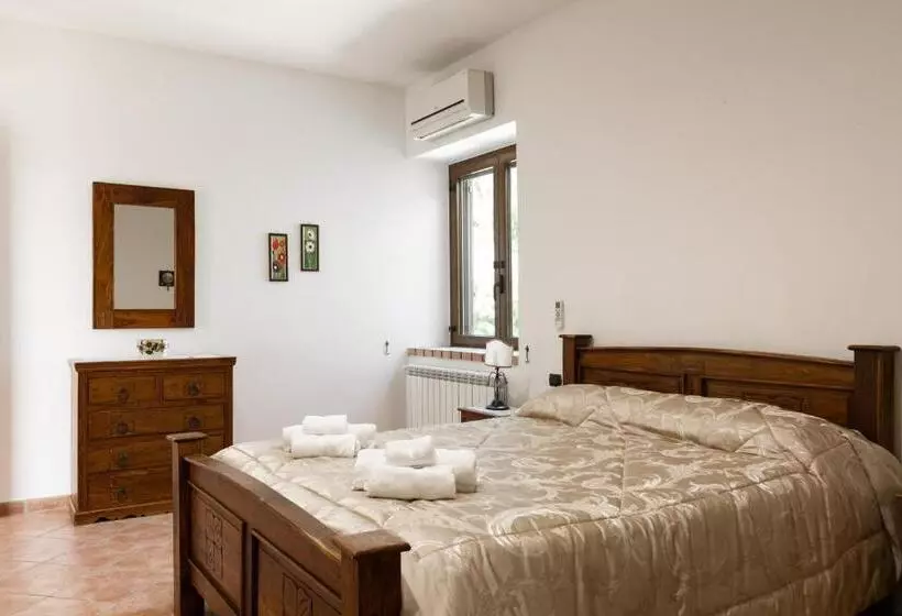 Hotelli Agriturismo Le Ghiandaie