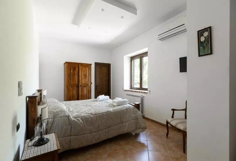 Hotelli Agriturismo Le Ghiandaie