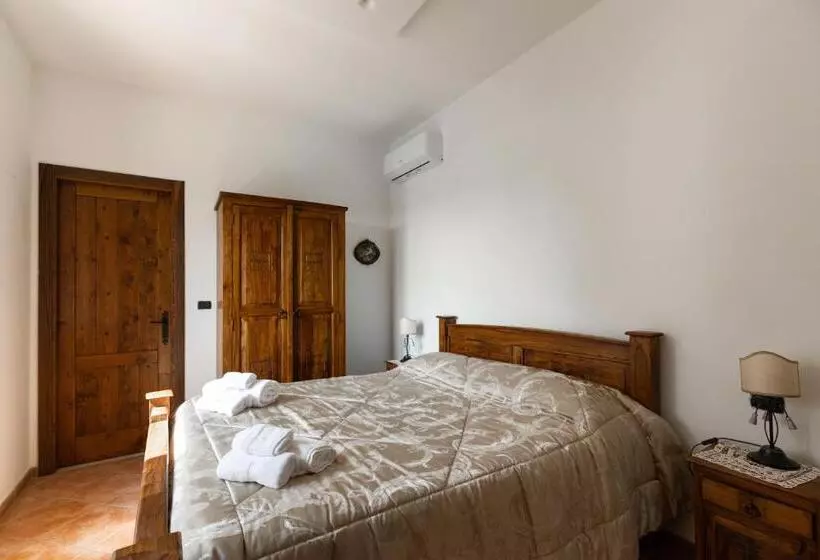 Hotelli Agriturismo Le Ghiandaie