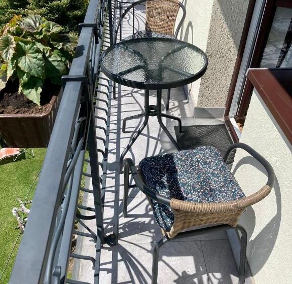 Otel Agroturystyka Pod Modrzewiem   Babia Góra