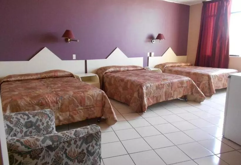 هتل Embassy Beach