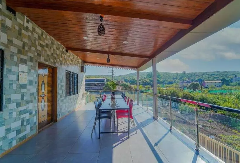 ホテル Lingmala Greens Villa