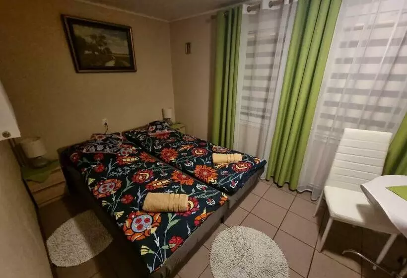 Hotelli Ranczo Róż Wi Ta
