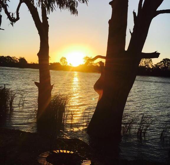 فندق Rivershack Pet Friendly