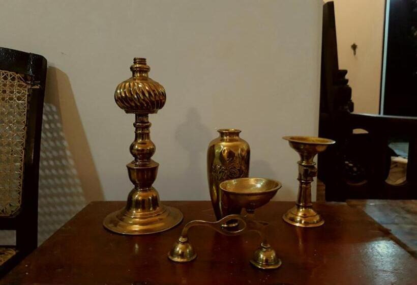 پانسیون Cinnamon Estate Villa