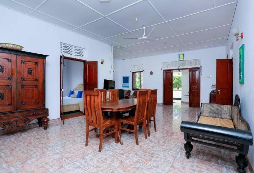 پانسیون Cinnamon Estate Villa