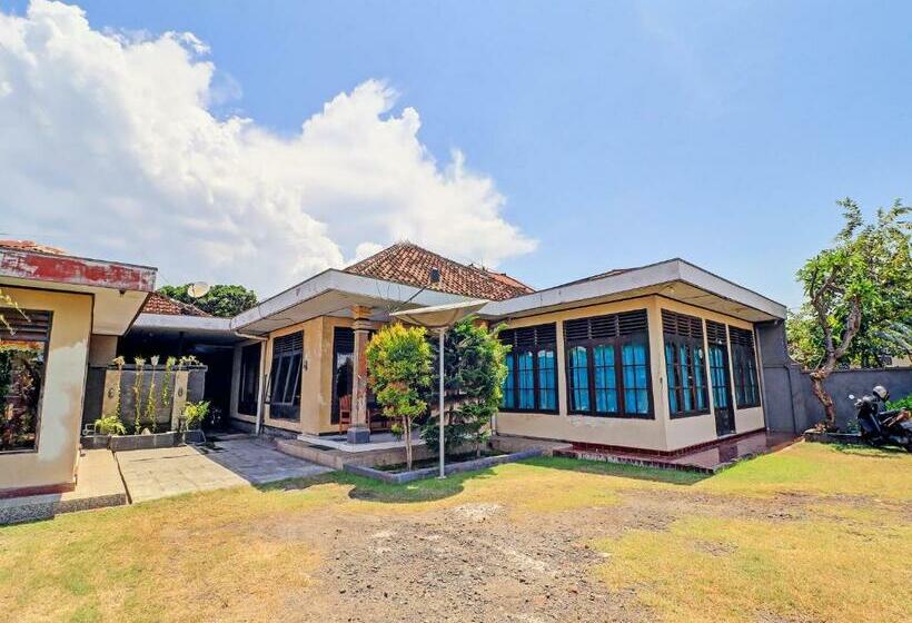 호텔 Spot On 92028  Surya