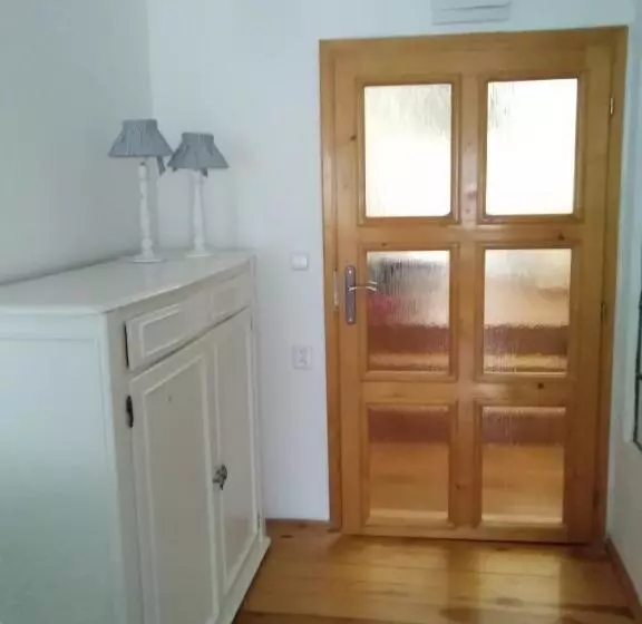 Aamiaismajoitus (B&B) Lomnice Nad Popelkou