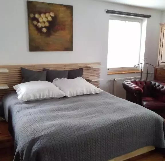 Aamiaismajoitus (B&B) Lomnice Nad Popelkou