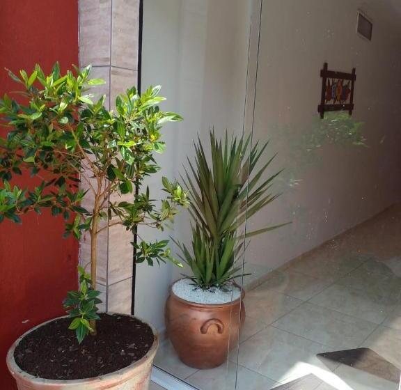 پانسیون Pousada Tropical