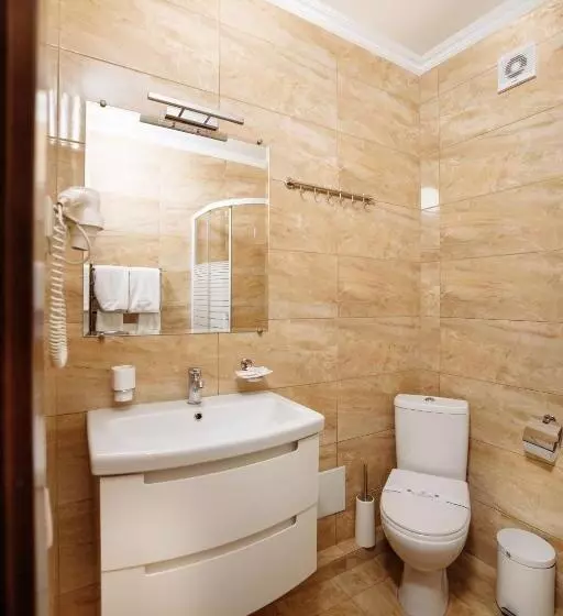 Private Rooms In Hotel 3 поверх