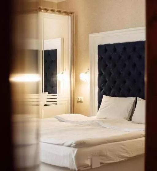 Private Rooms In Hotel 3 поверх