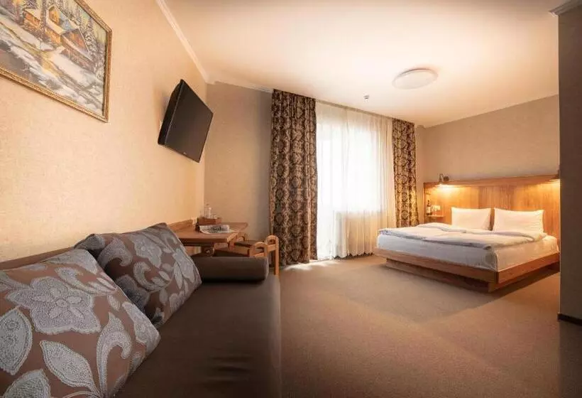 Private Rooms In Hotel 3 поверх