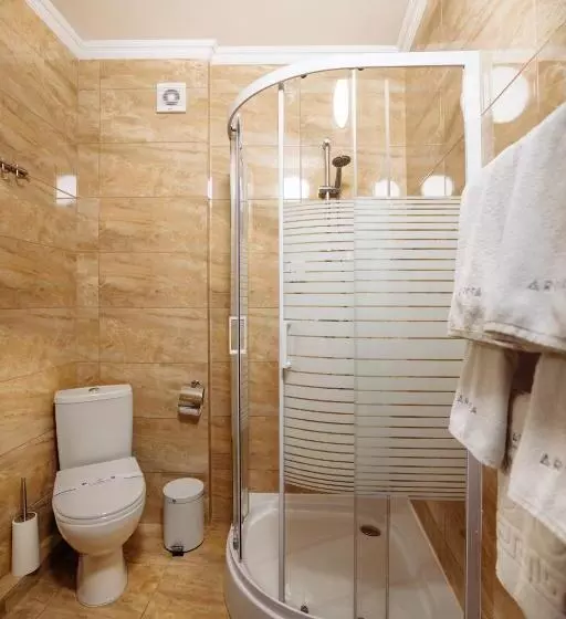 Private Rooms In Hotel 3 поверх