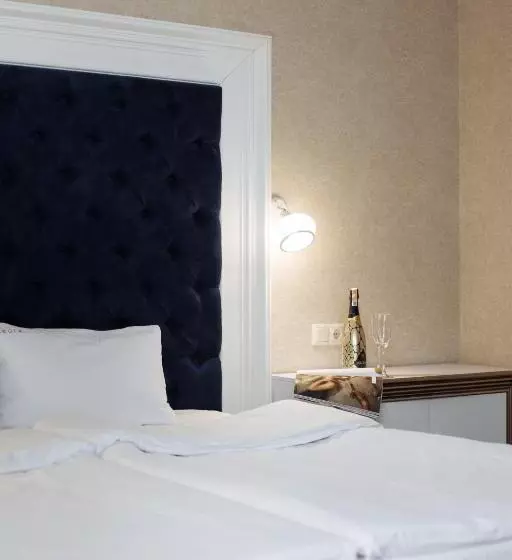 Private Rooms In Hotel 3 поверх