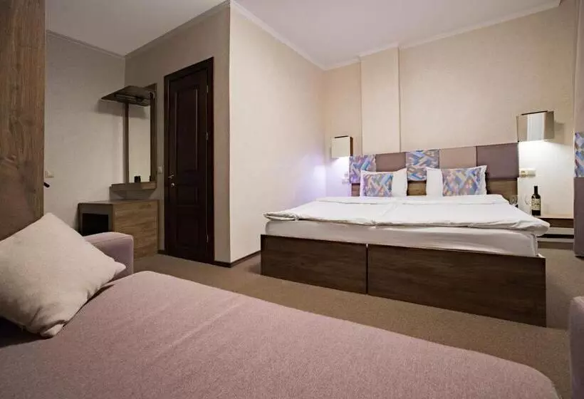 Private Rooms In Hotel 3 поверх