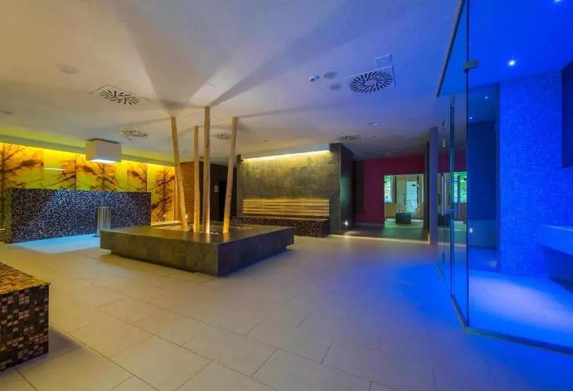 Lomakeskus Kúpeľné Domčeky   Kúpele červený Kláštor Smerdžonka